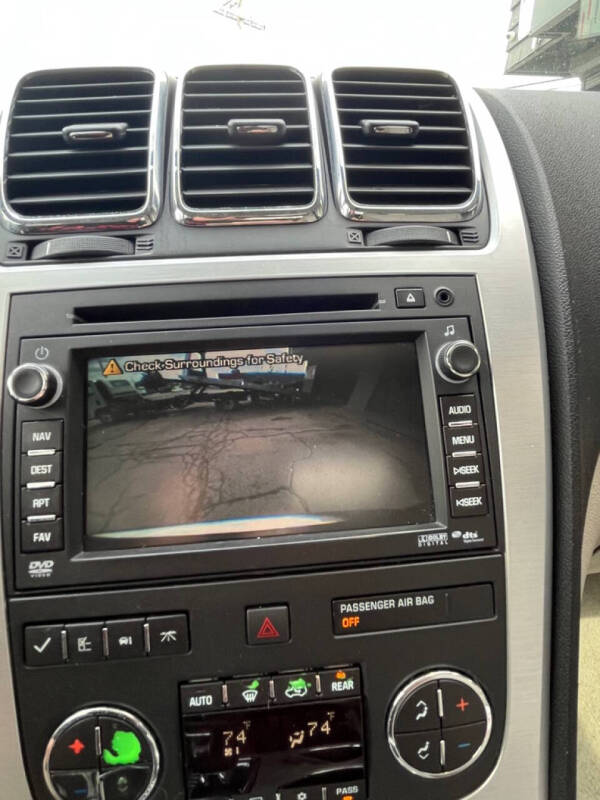 2011 GMC Acadia SLT-1