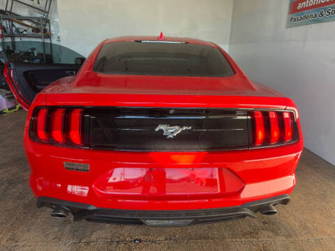 2022 Ford Mustang EcoBoost