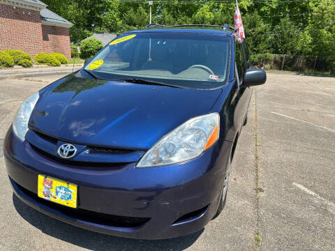 2007 Toyota Sienna for sale at Hilton Motors Inc. in Newport News VA
