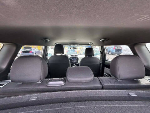2017 Kia Soul +
