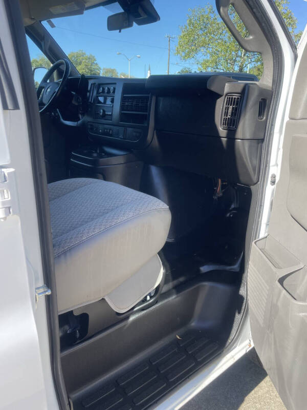 2020 Chevrolet Express 2500