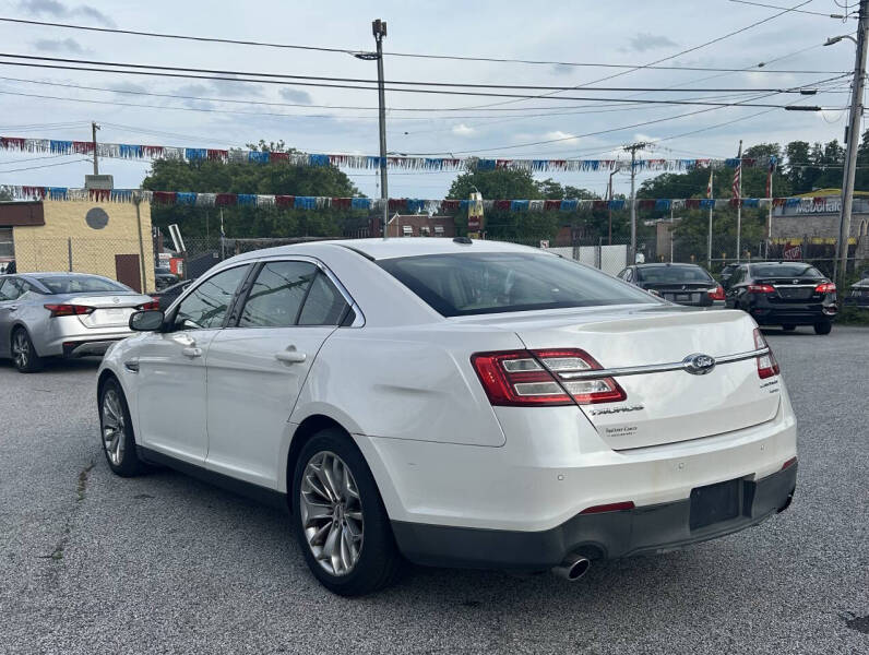 2015 Ford Taurus Limited