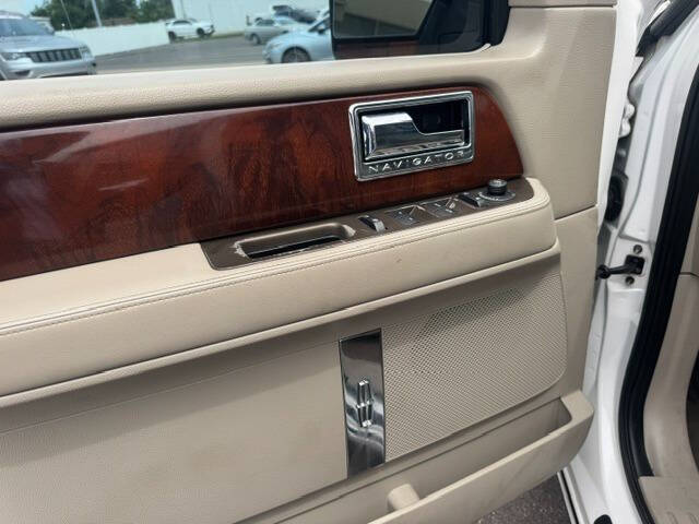2013 Lincoln Navigator L