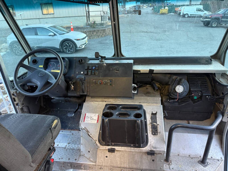 2020 Freightliner MT45 Chassis