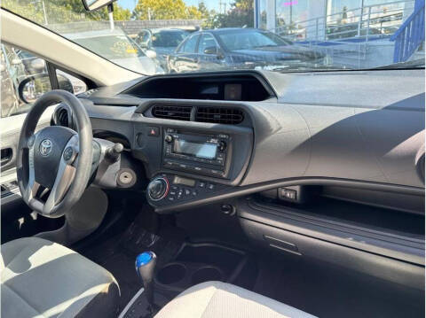 2013 Toyota Prius c