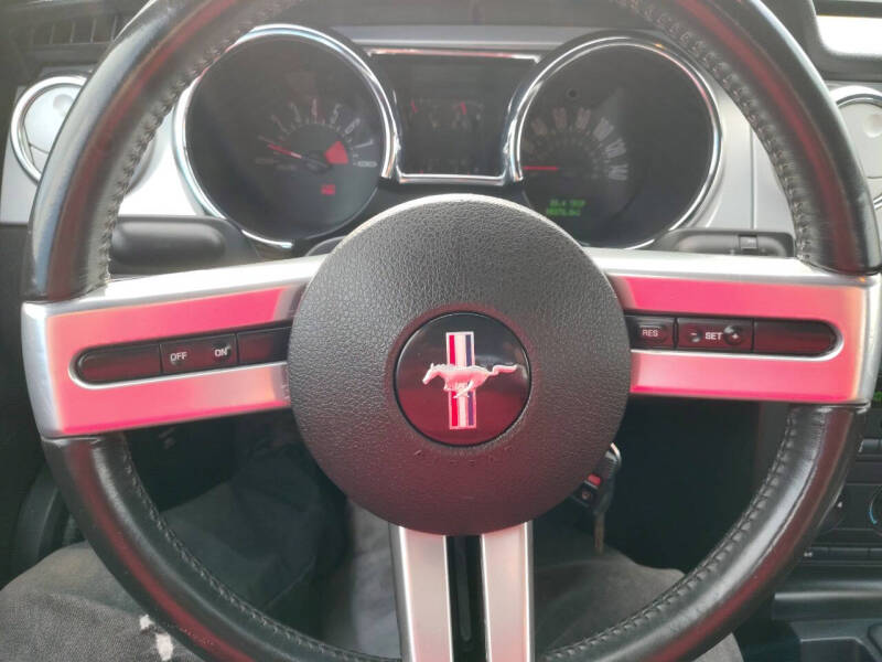 2005 Ford Mustang GT Premium