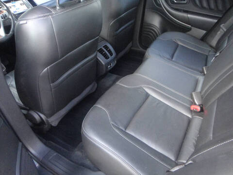 2017 Ford Taurus SEL