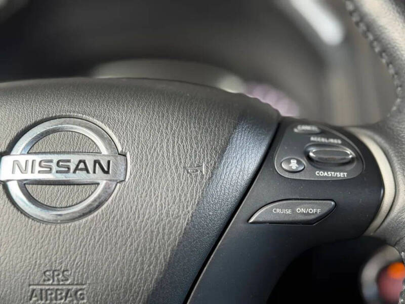 2019 Nissan Pathfinder SL