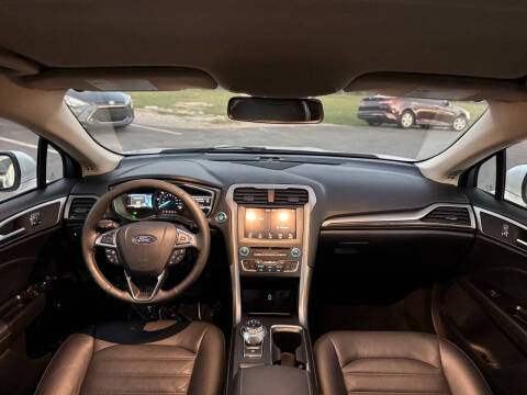 2017 Ford Fusion Hybrid SE