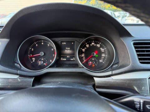 2017 Volkswagen Passat 1.8T SE