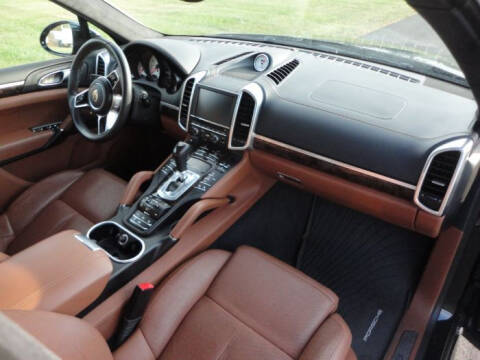 2016 Porsche Cayenne GTS