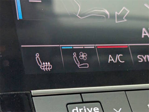 2019 Audi Q8 quattro Premium Plus 55 TFSI