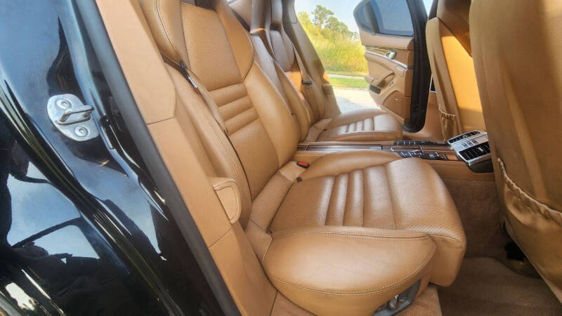 2012 Porsche Panamera Turbo