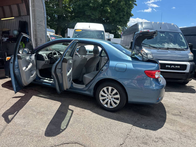 2013 Toyota Corolla LE