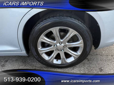 2013 Chrysler 300 Glacier Edition