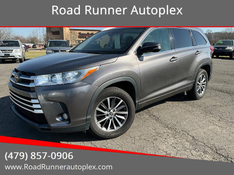 2018 Toyota Highlander for sale at Road Runner Autoplex in Russellville AR