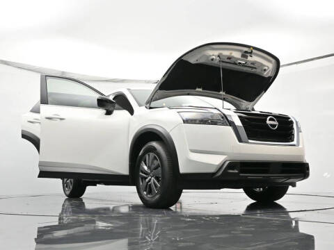 2025 Nissan Pathfinder S