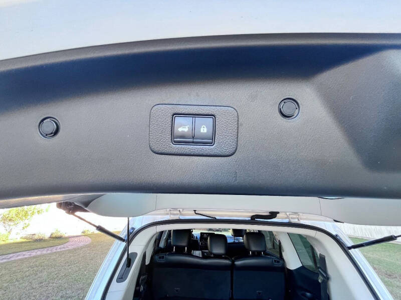 2022 Nissan Armada SL