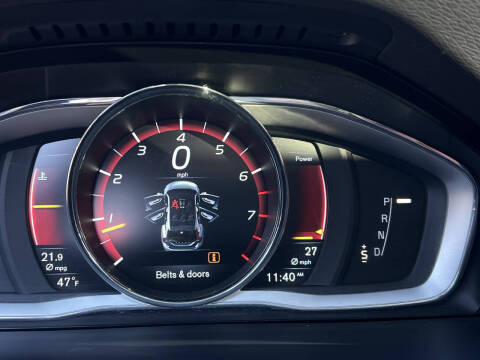 2015 Volvo V60 Cross Country T5 Platinum