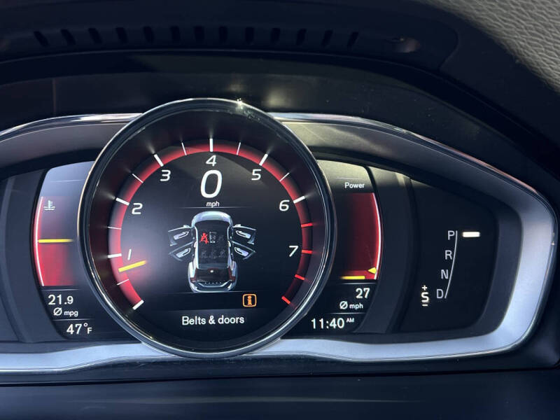 2015 Volvo V60 Cross Country T5 Platinum