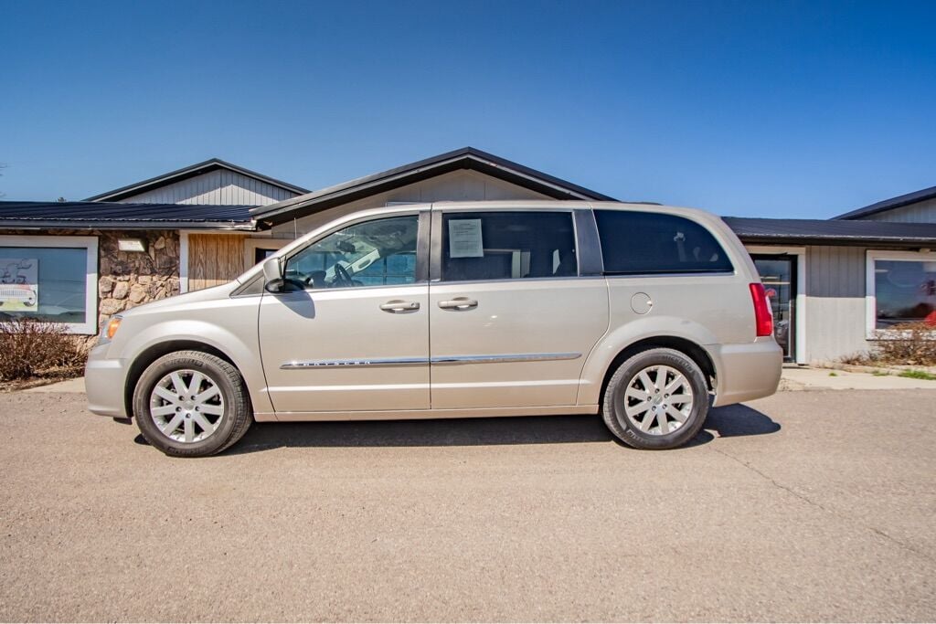 2014 Chrysler Town and Country 61