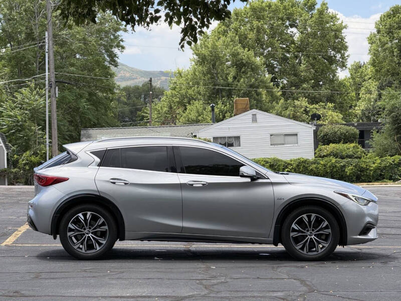 2018 Infiniti QX30 Luxe