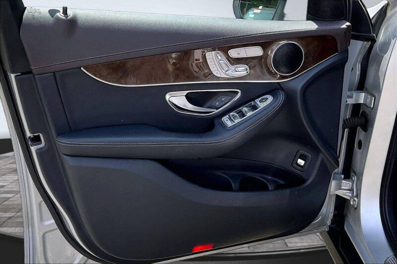 2017 Mercedes-Benz GLC GLC 300