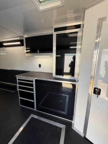 2026 Haulmark 8.5X34 BATHROOM