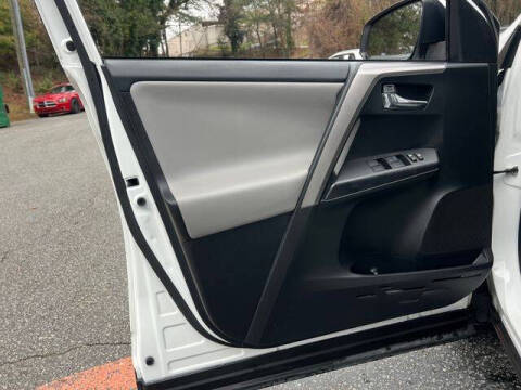 2018 Toyota RAV4 Hybrid XLE