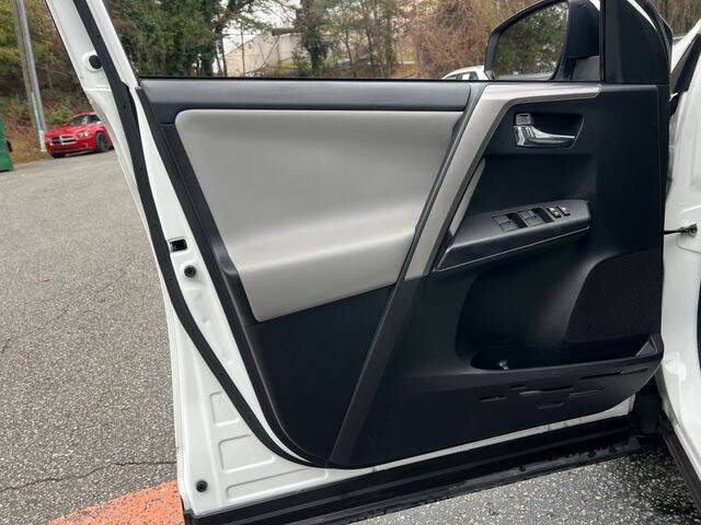 2018 Toyota RAV4 Hybrid XLE