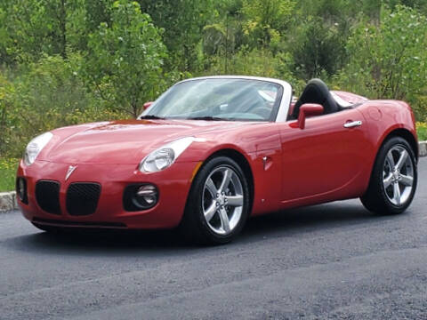 2007 Pontiac Solstice for sale at R & R AUTO SALES in Poughkeepsie NY