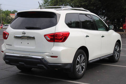 2017 Nissan Pathfinder Platinum