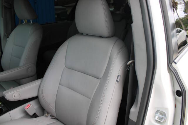2015 Toyota Sienna