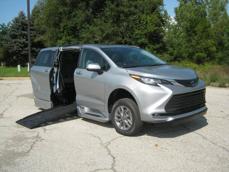2023 Toyota Sienna for sale in South Bend, IN