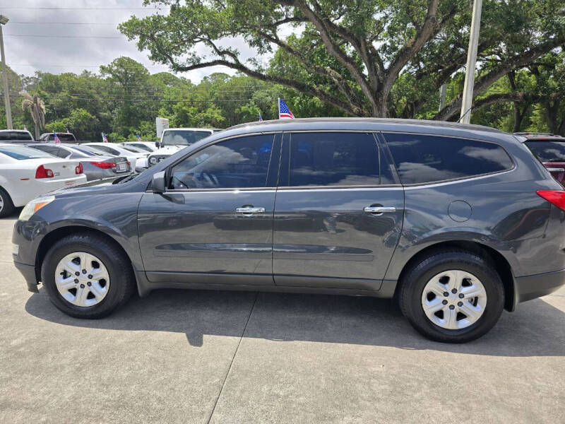 2011 Chevrolet Traverse LS