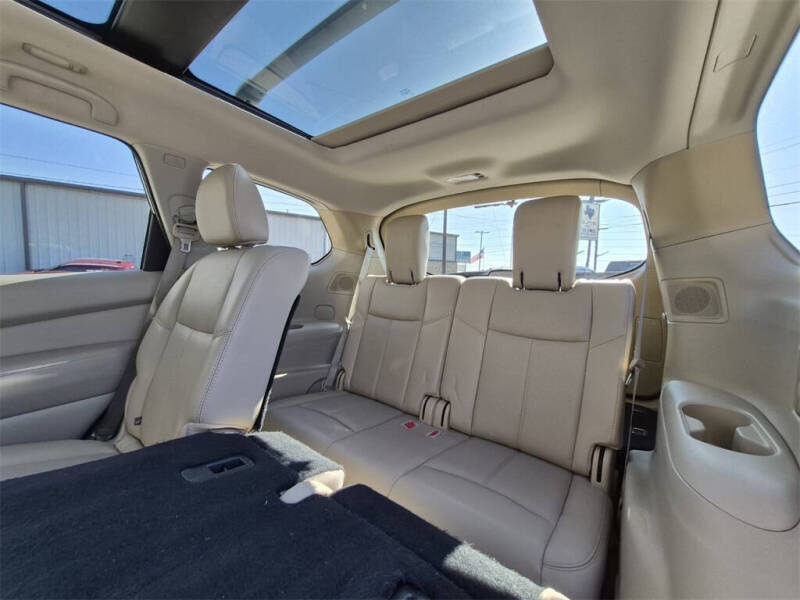 2017 Nissan Pathfinder Platinum