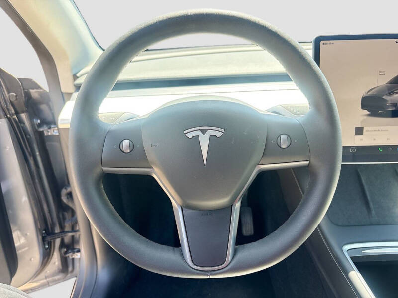2025 Tesla Model Y Long Range