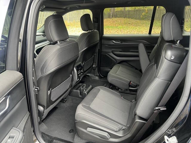 2024 Jeep Grand Cherokee L Laredo