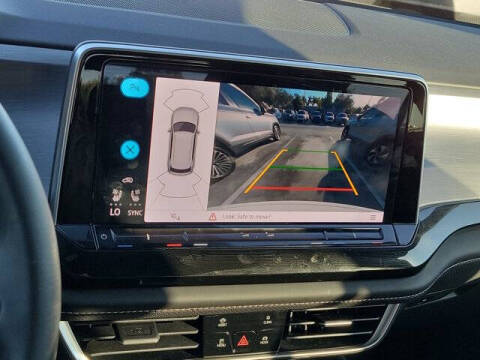 2025 Volkswagen Atlas Cross Sport SE