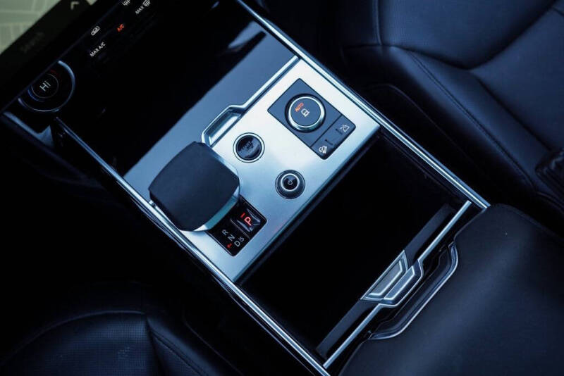 2022 Land Rover Range Rover P400 SE