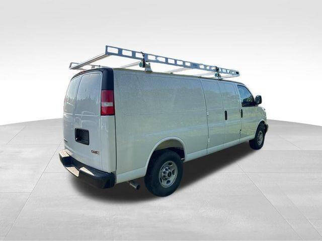 2025 GMC Savana 3500