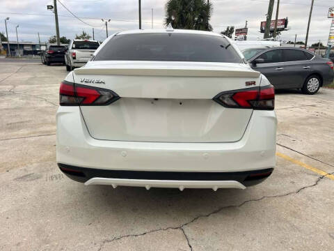 2025 Nissan Versa SR