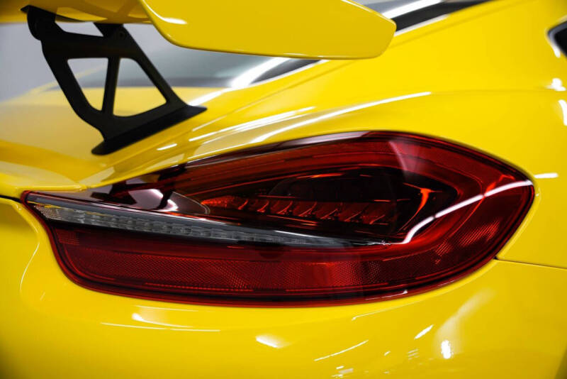 2016 Porsche Cayman GT4