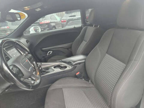 2021 Dodge Challenger SXT