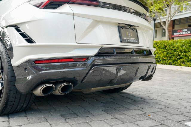 2023 Lamborghini Urus Performante