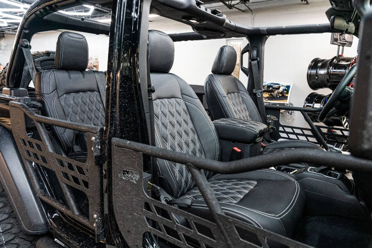 2018 JEEP Wrangler SUV / Crossover - $44,999