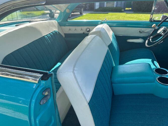 1953 Ford Crestline