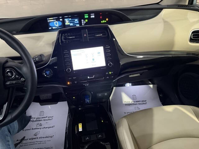 2022 Toyota Prius XLE