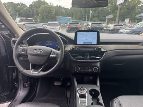 2020 Ford Escape Titanium