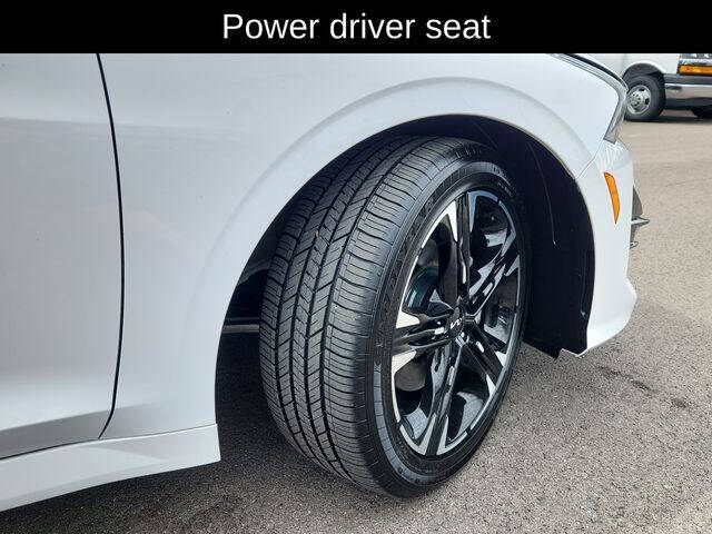 2023 Kia K5